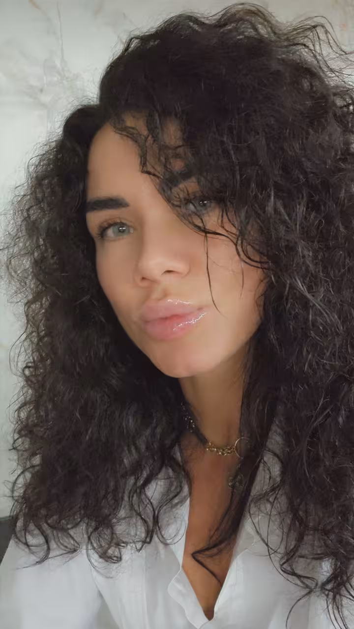 Mariana single women in seattle